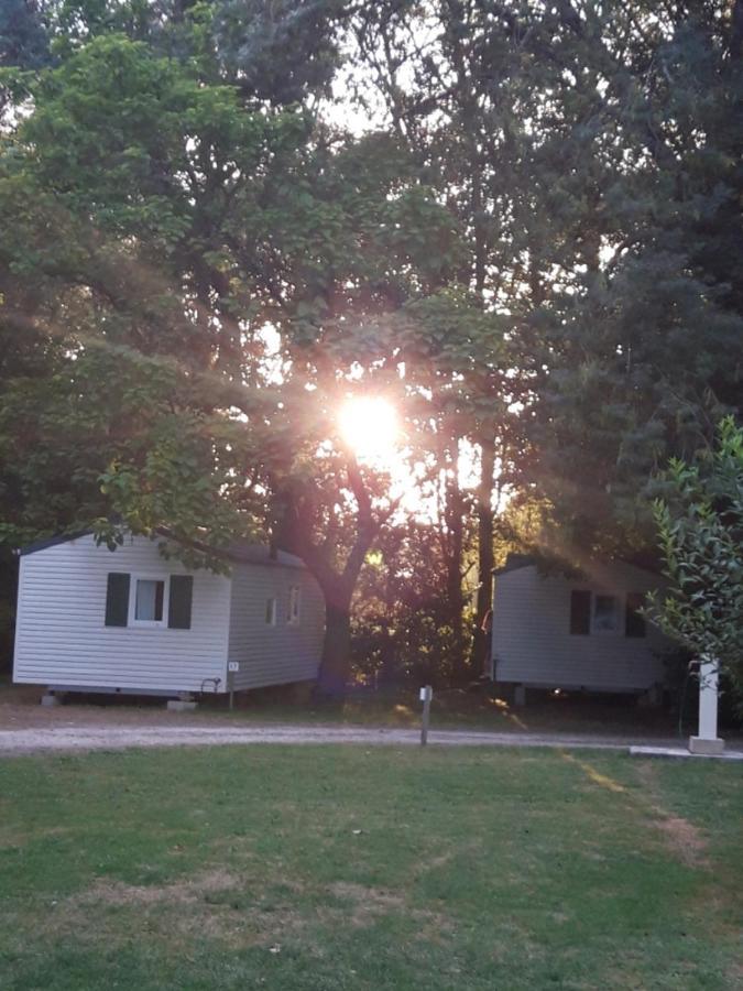 מלון Camping De Baignes מראה חיצוני תמונה
