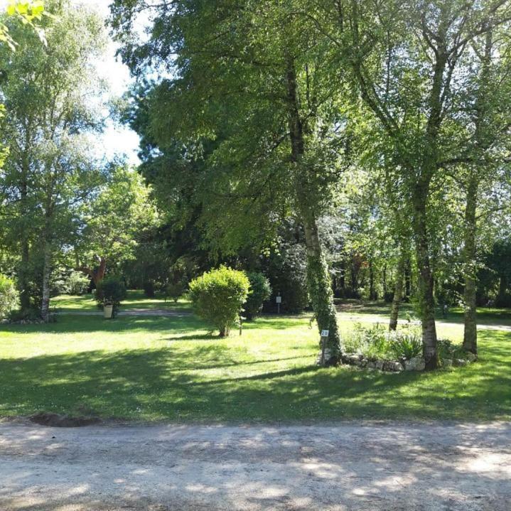 מלון Camping De Baignes מראה חיצוני תמונה